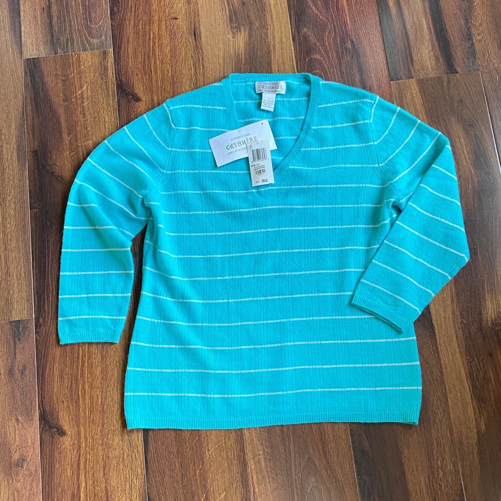 VTG Deadstock 100% Cashmere V-Neck Sweater Sutton Studio Bloomingdale’s